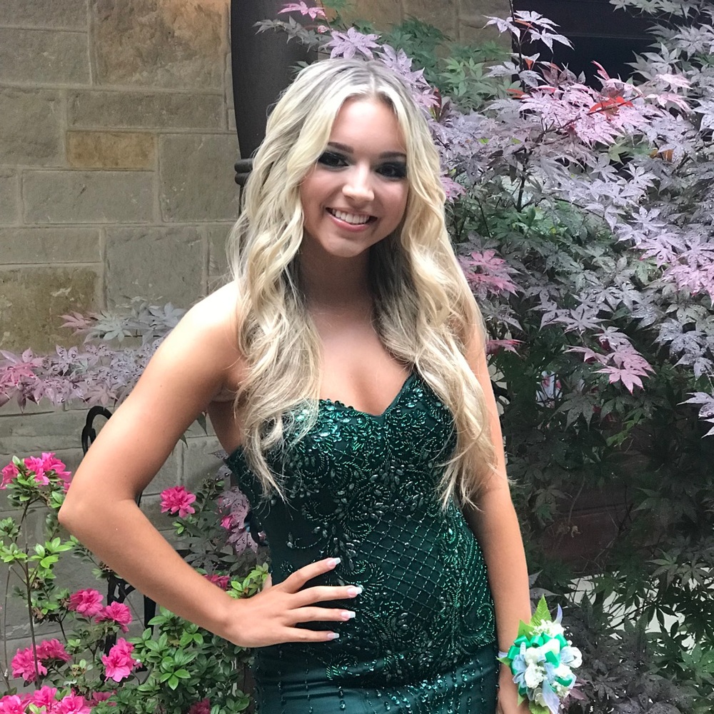 Meet your Posher, Melissa